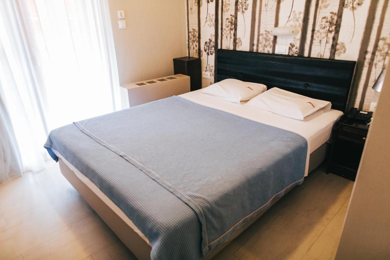 Fanari Hotel Bagian luar foto