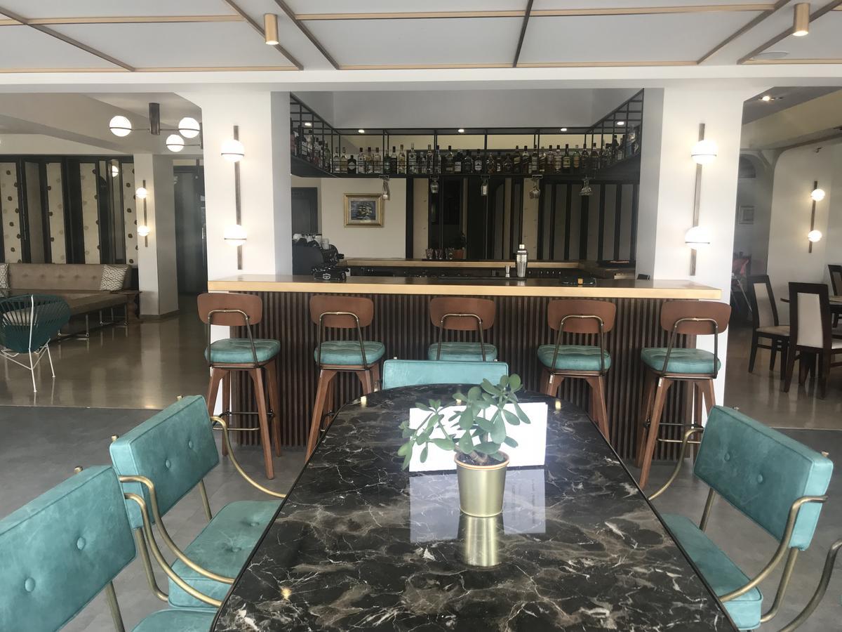 Fanari Hotel Bagian luar foto