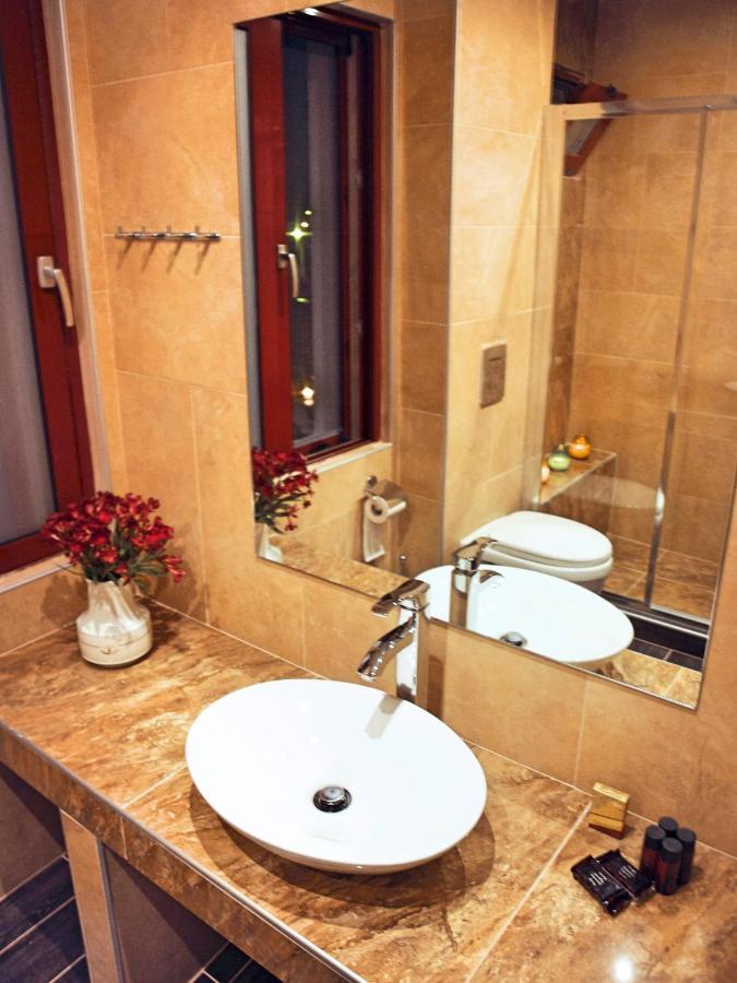 Fanari Hotel Bagian luar foto